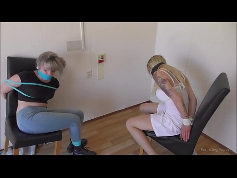 ❤️ Залежний / зв'язаний і з кляпом / дівчина в біді ❤️ Анальне відео на uk.desixxxtube.ru ️❤